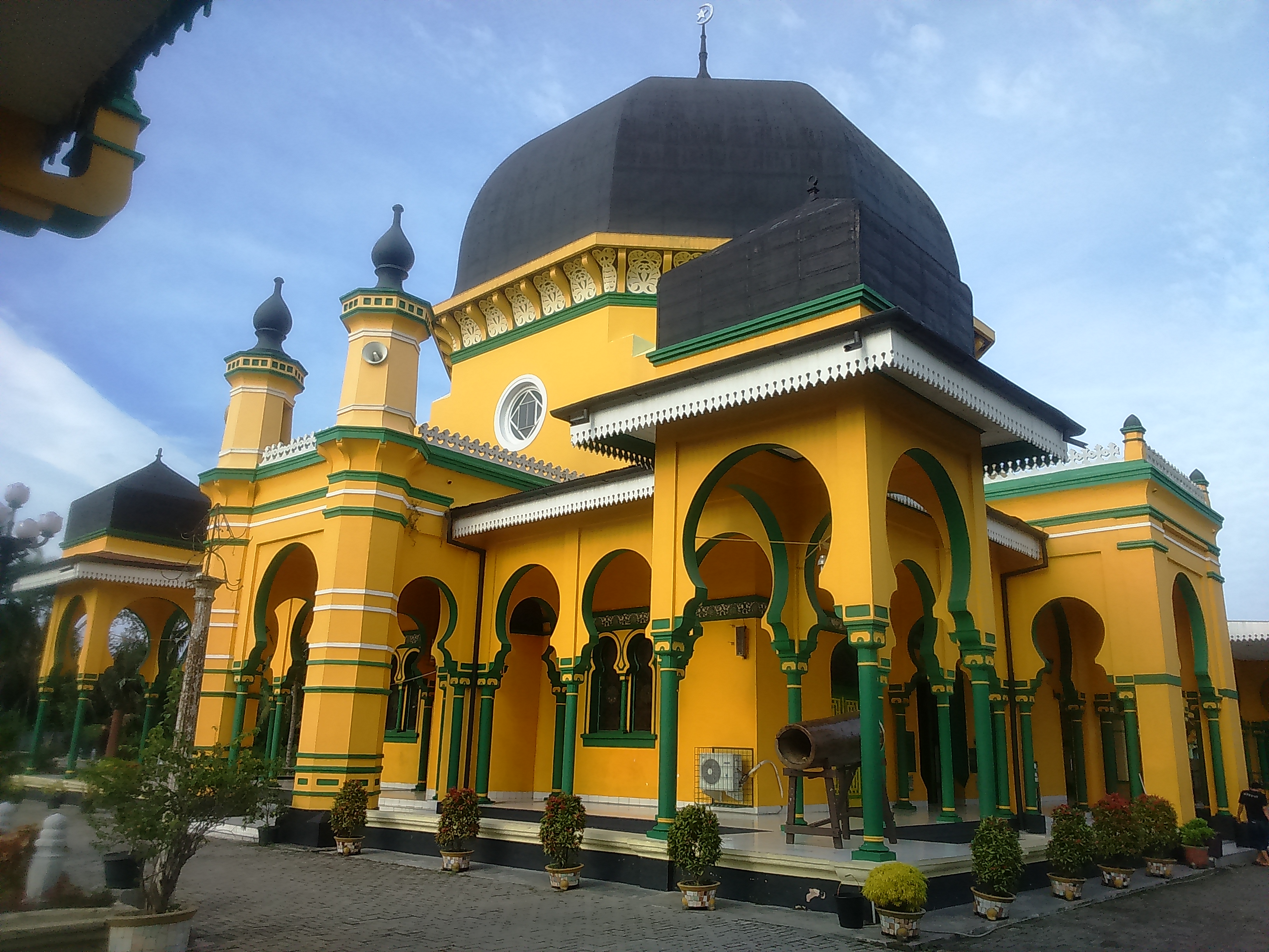 Representative mosque image for Masjid Abu Bakar Ash-Shiddiq | Representative image from Wikimedia Commons | CC BY 3.0